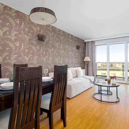 Functional & Modern With Parking And Balcony By Renters Lejlighed Poznań